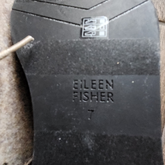 Eileen Fisher Nims Lace-up Oxford loafers in color Barley - Picture 10 of 12